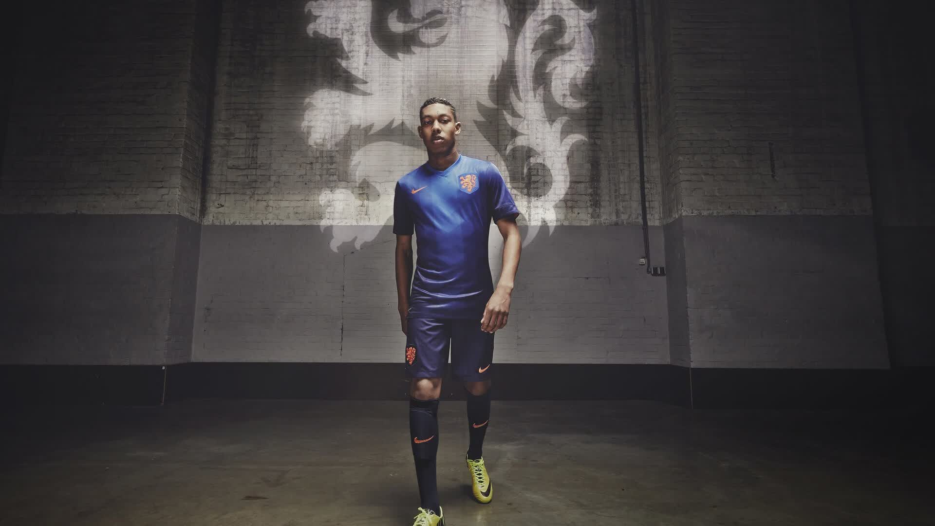 九游游戏官网首页-双王加冕，德约科维奇与C9的荣耀时刻